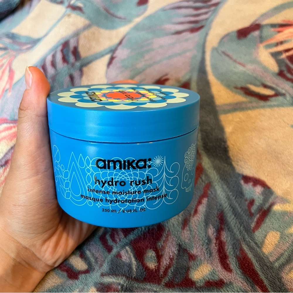 AMIKA hydro rush intense moisture hair mask with hyaluronic acid